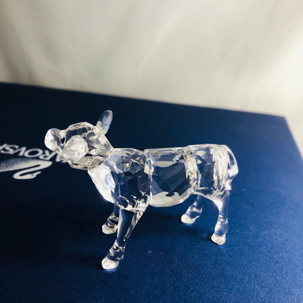 Swarovski crystal figurine calf with box